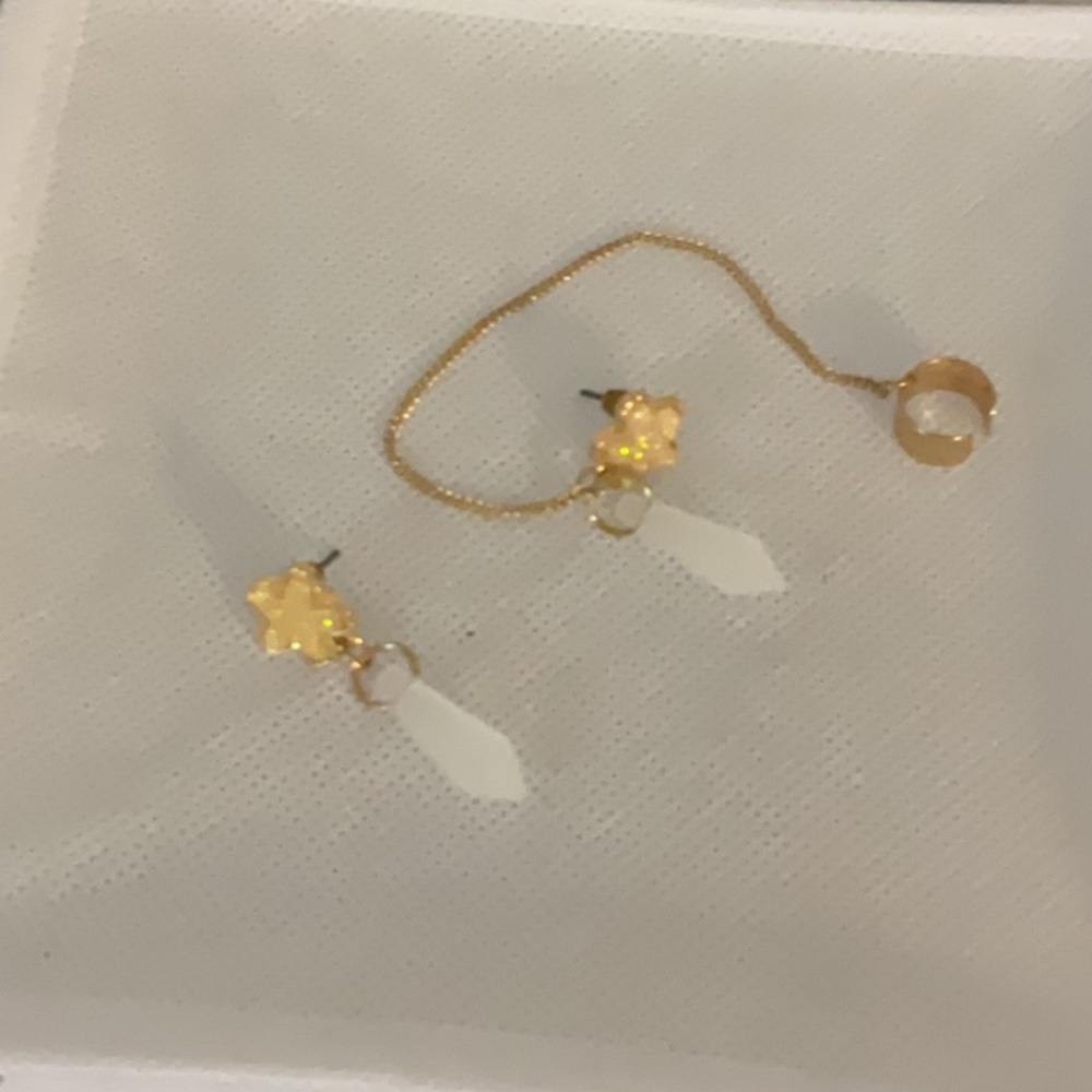 Sale! Hot Topic Flower & Crystal Dagger Earrings w/Ear Cuff, Gold Tone